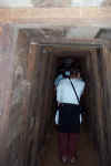 vietcong_tunnel.jpg (59411 bytes)